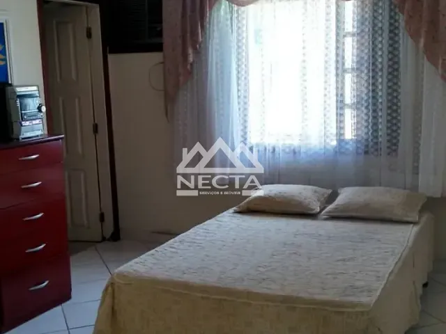 Casa com 300m² 3 quartos e 5 banheiros, à venda, no bairro Indaiá em Caraguatatuba