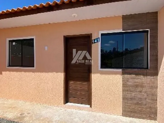Casa 2 quartos e 1 banheiro, à venda, no bairro Estrela em Ponta Grossa