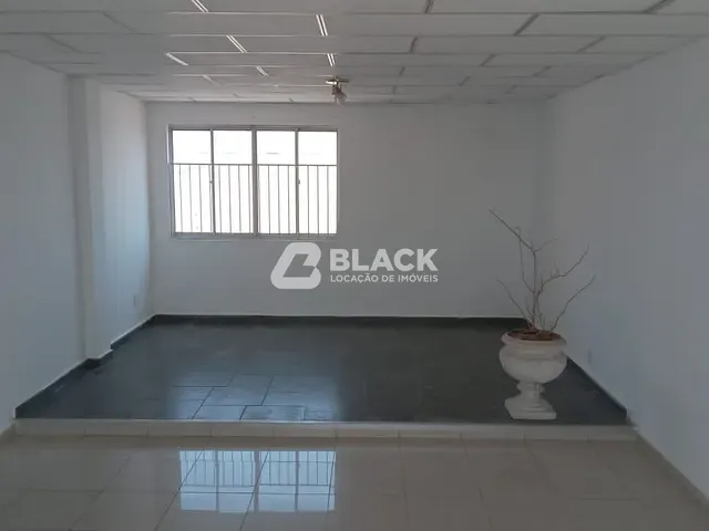 Casa 3 quartos e 5 banheiros, para alugar, no bairro Jardim Paulistano em Sorocaba