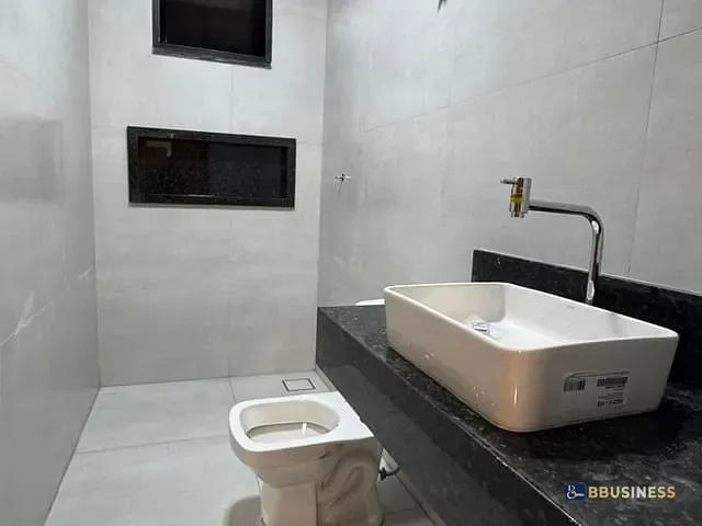 Casa 3 quartos e 2 banheiros, à venda, no bairro residencial bethania em Santana do Paraíso