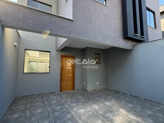 Casa com 129m² 3 quartos e 2 banheiros, à venda, no bairro Santa Mônica em Belo Horizonte