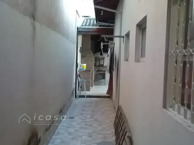 Casa com 250m² 3 quartos e 1 banheiro, à venda, no bairro Village das Flores em Caçapava