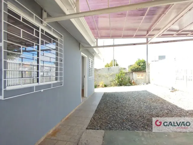 Casa 2 quartos e 1 banheiro, para alugar, no bairro Portão em Curitiba