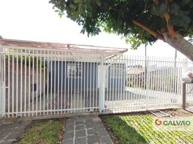 Casa 2 quartos e 1 banheiro, para alugar, no bairro Portão em Curitiba