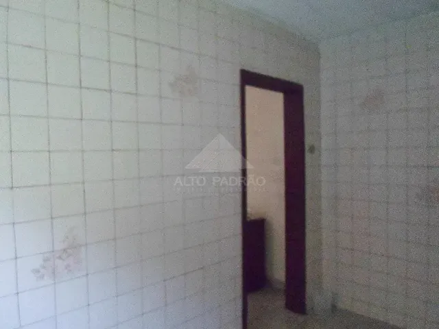 Casa com 180m² 4 quartos e 1 banheiro, à venda, no bairro Chácara Maria Francisca em Mauá