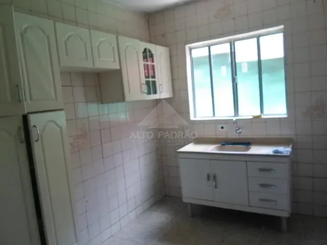 Casa com 180m² 4 quartos e 1 banheiro, à venda, no bairro Chácara Maria Francisca em Mauá