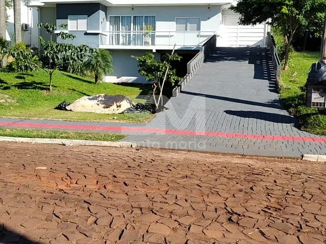 Casa com 1000m² 3 quartos e 3 banheiros, à venda, no bairro Ln. Colonia Bacia em Chapecó