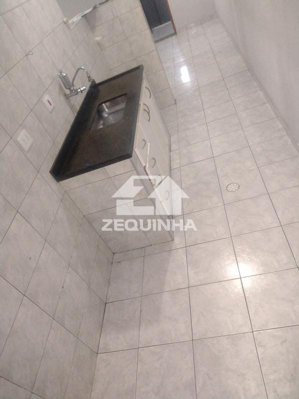 Casa para alugar com 2 quartos, 60m² - Foto 3