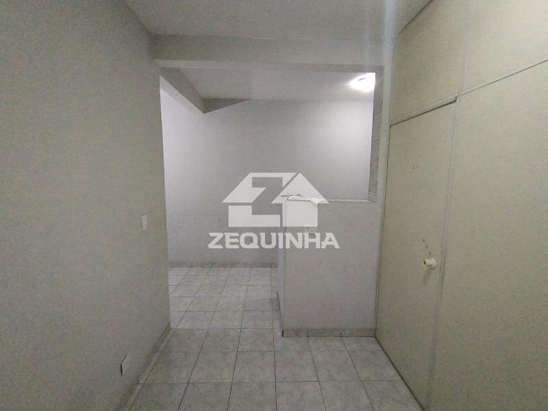 Casa para alugar com 2 quartos, 60m² - Foto 8