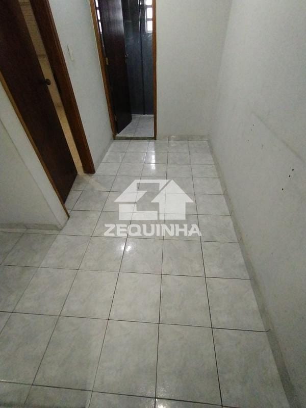 Casa para alugar com 2 quartos, 60m² - Foto 9