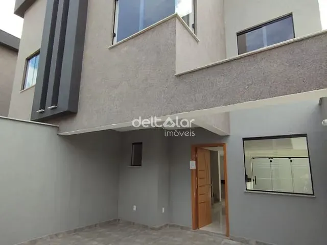 Casa com 129m² 3 quartos e 2 banheiros, à venda, no bairro Santa Mônica em Belo Horizonte
