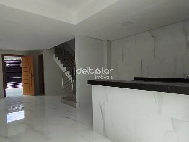 Casa com 129m² 3 quartos e 2 banheiros, à venda, no bairro Santa Mônica em Belo Horizonte