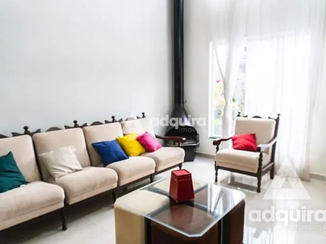 Casa com 300m² 3 quartos e 4 banheiros, à venda, no bairro Jardim Carvalho em Ponta Grossa
