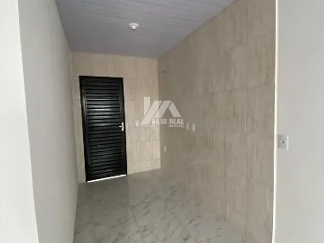 Casa 2 quartos e 1 banheiro, à venda, no bairro Cará-Cará em Ponta Grossa