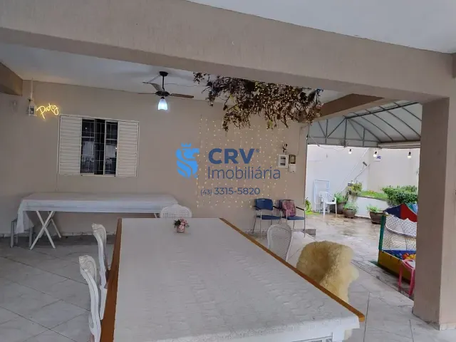 Casa com 520m² 2 quartos e 3 banheiros, à venda ou para alugar, no bairro Indusville em Londrina