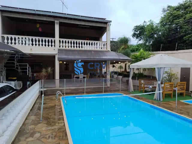 Casa com 520m² 2 quartos e 3 banheiros, à venda ou para alugar, no bairro Indusville em Londrina