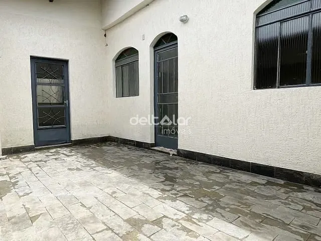 Casa com 360m² 3 quartos e 1 banheiro, à venda, no bairro São Bernardo em Belo Horizonte