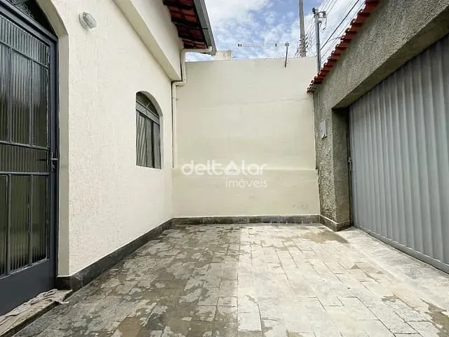 Casa com 360m² 3 quartos e 1 banheiro, à venda, no bairro São Bernardo em Belo Horizonte
