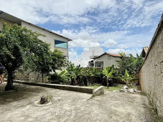Casa com 360m² 3 quartos e 1 banheiro, à venda, no bairro São Bernardo em Belo Horizonte