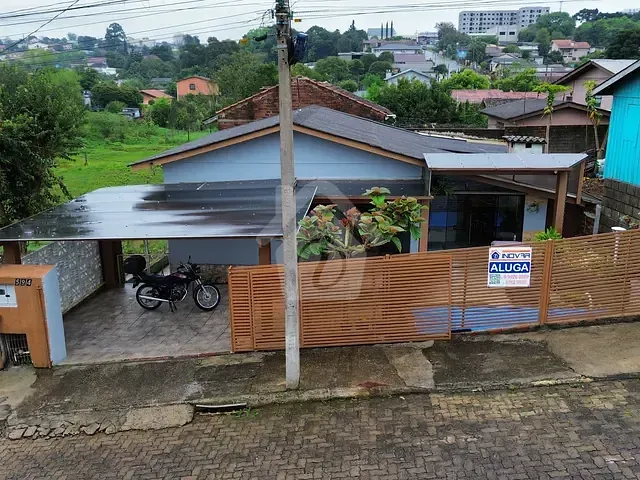Casa 2 quartos e 2 banheiros, para alugar, no bairro Canabarro em Teutônia