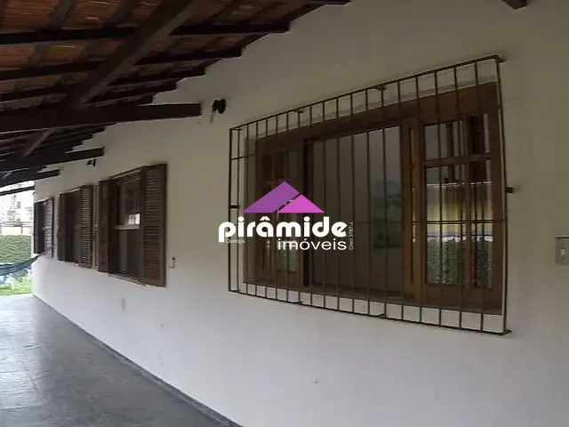 Casa com 360m² 4 quartos e 2 banheiros, à venda, no bairro Martin de Sá em Caraguatatuba