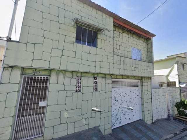 Casa com 230m² 7 quartos e 4 banheiros, à venda, no bairro Vila Yolanda em Osasco