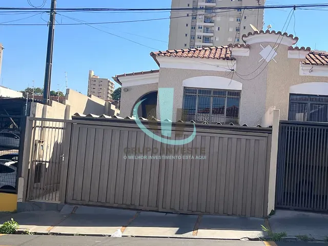 Casa 3 quartos e 4 banheiros, à venda, no bairro Centro em Araraquara