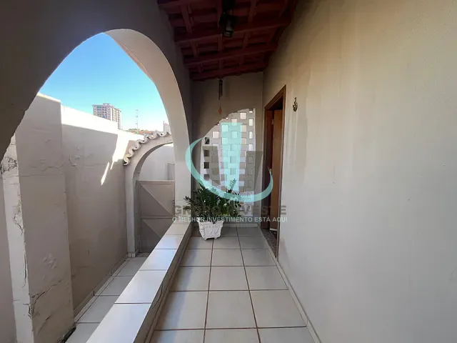 Casa 3 quartos e 4 banheiros, à venda, no bairro Centro em Araraquara