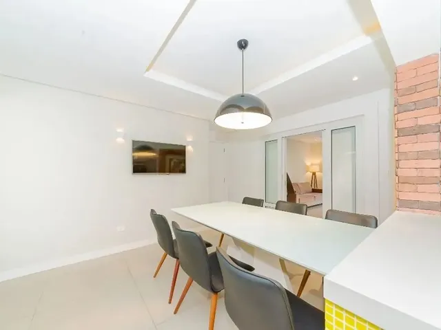 Casa com 405m² 5 quartos e 6 banheiros, para alugar, no bairro Santa Felicidade em Curitiba