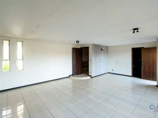 Casa à venda, no bairro CENTRO em Campo Largo
