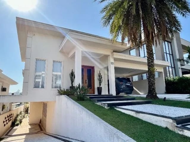 Casa com 626m² 4 quartos e 4 banheiros, à venda, no bairro Jardim do Golf I em Jandira