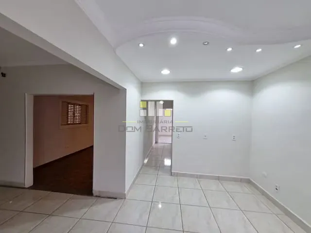 Casa com 250m² 2 quartos e 1 banheiro, à venda, no bairro Vila Santa Terezinha em Sumaré