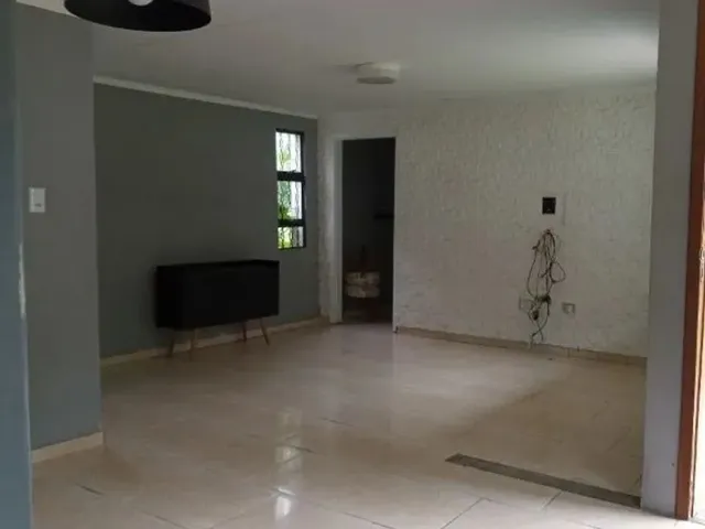 Casa com 204m² 2 quartos e 1 banheiro, para alugar, no bairro Seminário em Curitiba