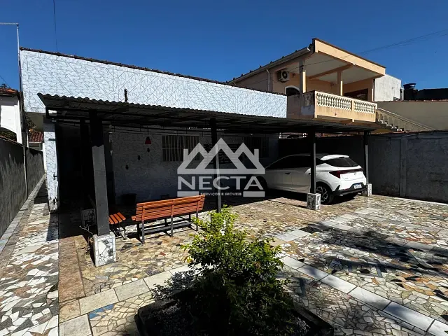 Casa com 444m² 3 quartos e 2 banheiros, à venda, no bairro Enseada em São Sebastião