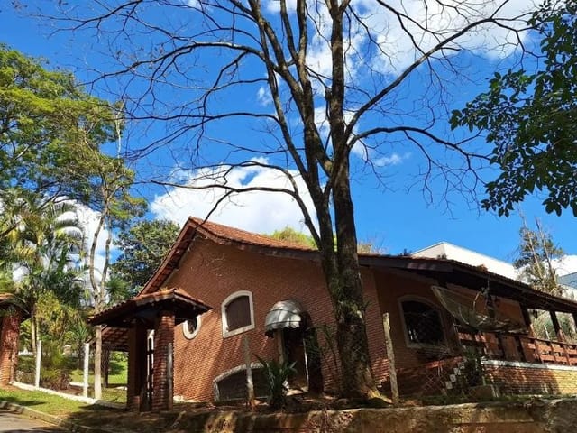 Casa com 750m² 4 quartos e 3 banheiros, à venda, no bairro Morada do Sol em Santana de Parnaíba
