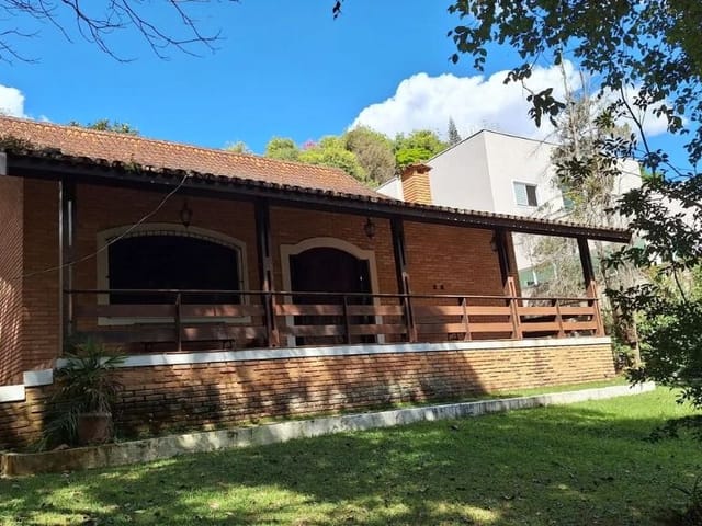 Casa com 750m² 4 quartos e 3 banheiros, à venda, no bairro Morada do Sol em Santana de Parnaíba