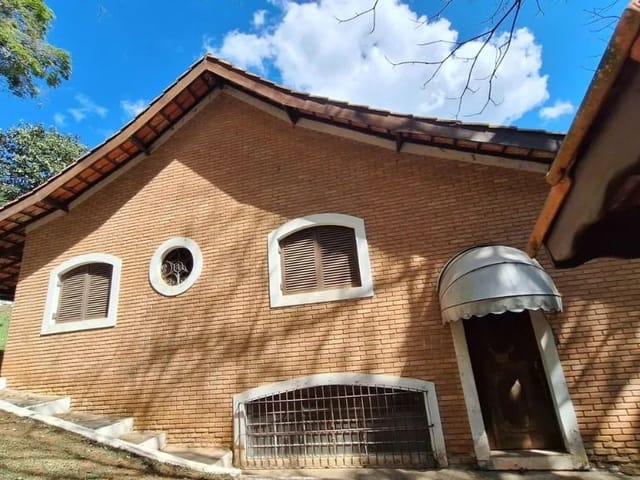 Casa com 750m² 4 quartos e 3 banheiros, à venda, no bairro Morada do Sol em Santana de Parnaíba