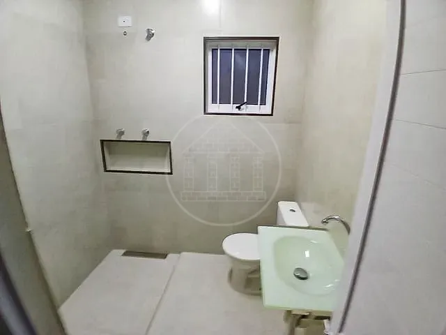 Casa com 224m² 2 quartos e 2 banheiros, à venda ou para alugar, no bairro Jardim Bela Vista (Zona Sul) em São Paulo