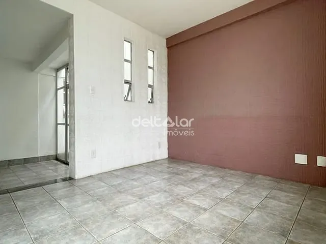 Casa com 90m² 3 quartos e 2 banheiros, à venda, no bairro Heliópolis em Belo Horizonte