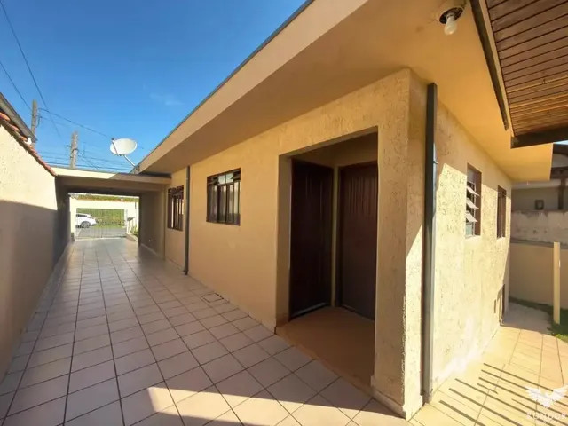 Casa 3 quartos e 1 banheiro, para alugar, no bairro Pilarzinho em Curitiba
