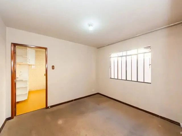 Casa 3 quartos e 1 banheiro, para alugar, no bairro Pilarzinho em Curitiba