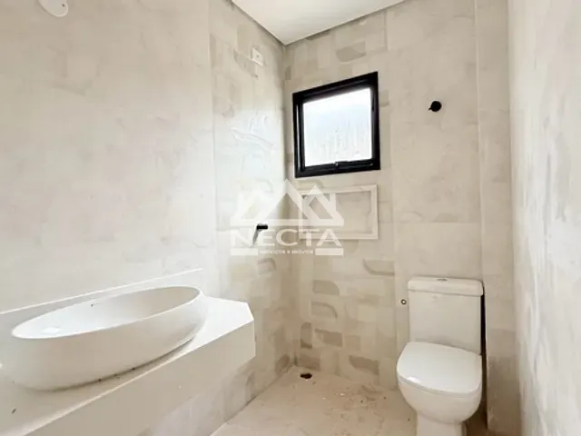 Casa com 32m² 1 quarto e 1 banheiro, à venda, no bairro Pontal de Santa Marina em Caraguatatuba