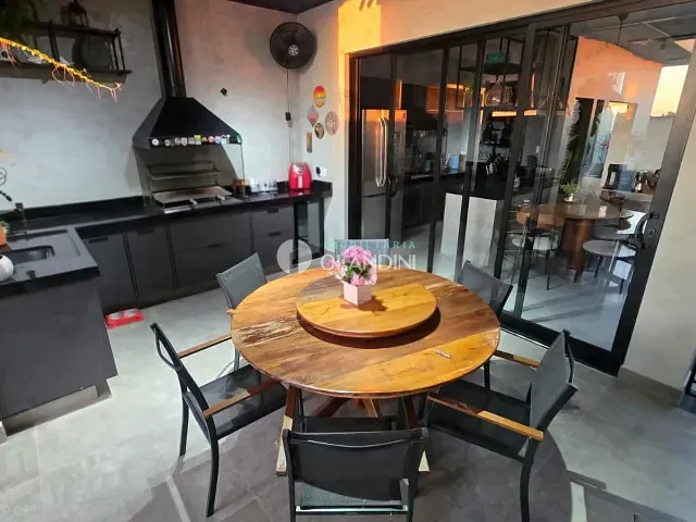 Casa 2 quartos e 2 banheiros, à venda, no bairro Residencial São Luiz em Artur Nogueira