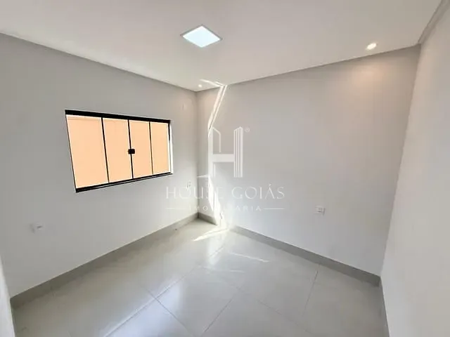 Casa com 206m² 3 quartos e 4 banheiros, à venda, no bairro Vila Oliveira em Aparecida de Goiânia