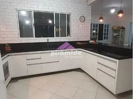 Casa, 3 quartos, 250 m² - Foto 1