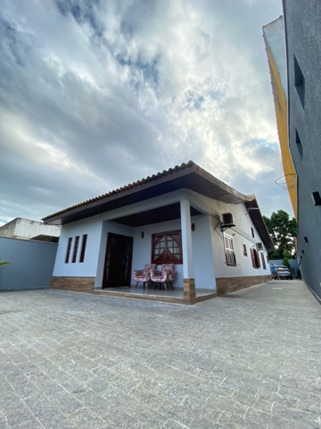 Casa com 360m² 3 quartos e 2 banheiros, à venda, no bairro Parque Aurora em Campos dos Goytacazes