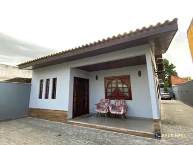 Casa com 360m² 3 quartos e 2 banheiros, à venda, no bairro Parque Aurora em Campos dos Goytacazes