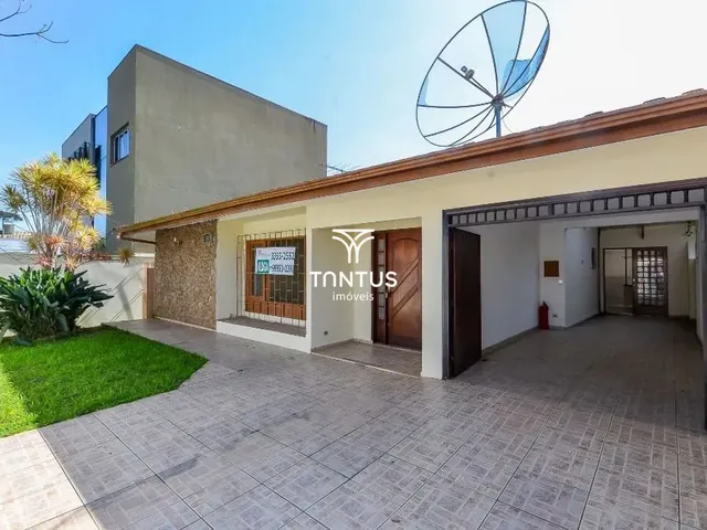 Casa 3 quartos e 2 banheiros, para alugar, no bairro Boa Vista em Curitiba
