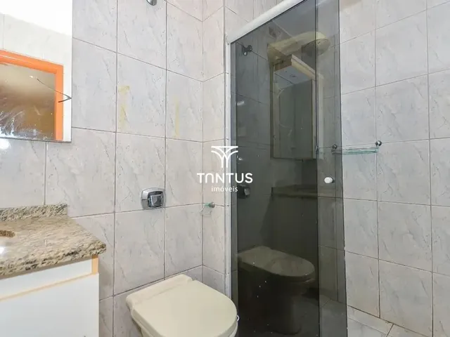 Casa 3 quartos e 2 banheiros, para alugar, no bairro Boa Vista em Curitiba