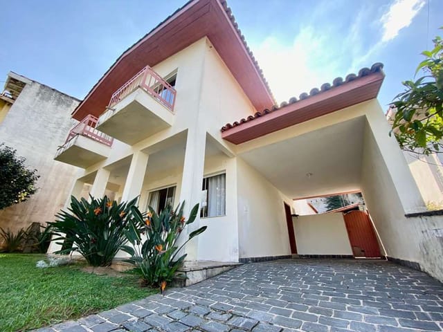 Casa com 664m² 4 quartos e 4 banheiros, à venda, no bairro Jardim Bolivia em Jandira
